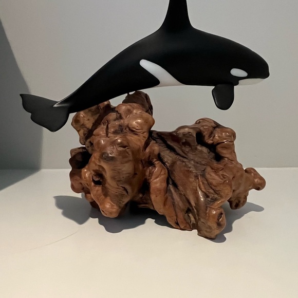 Orca whale sculpture by John Perry - Picture 3 of 4